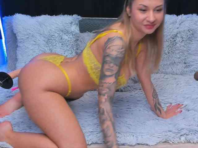 RoseCoxxx webcam