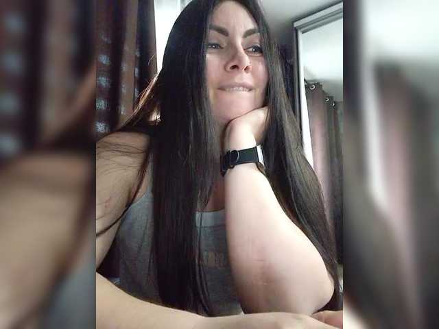 Katerinagreiz's BongaCams show and profile