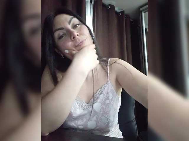 Katerinagreiz's BongaCams show and profile