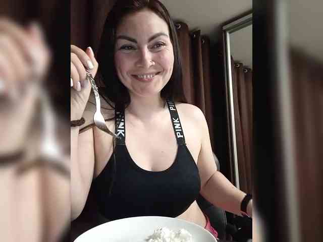 Katerinagreiz Live Webcam on BongaCams