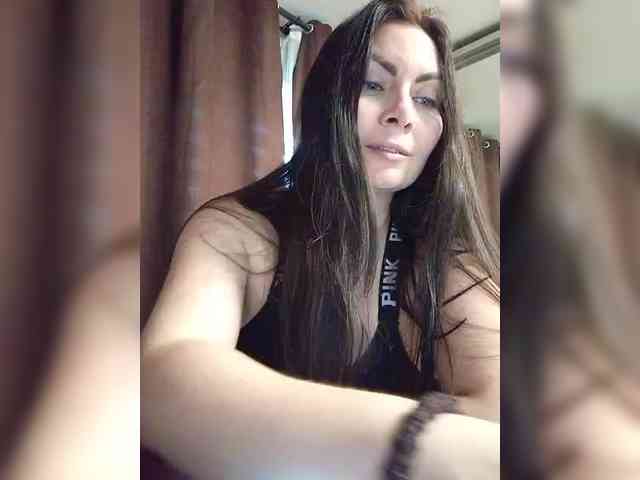 Katerinagreiz Live Webcam on BongaCams