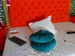 -VALERIIAA- Porn Show