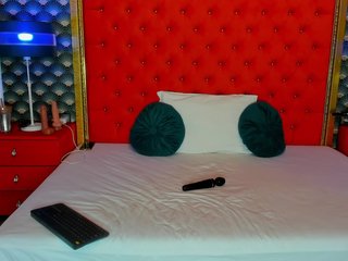 -VALERIIAA- Porn Show