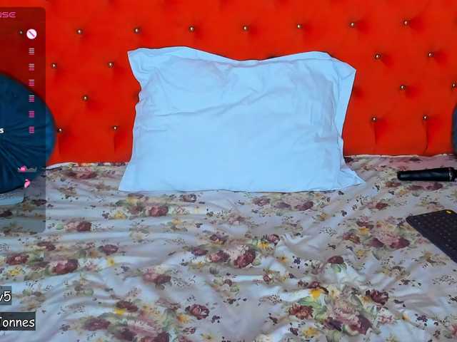 VallerieJones's BongaCams show and profile