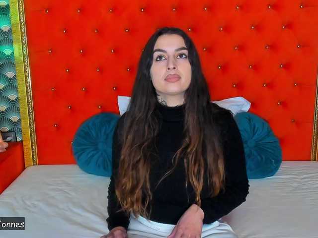 VallerieJones's BongaCams show and profile