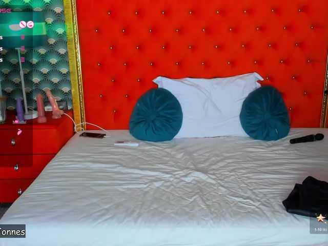 VallerieJones's BongaCams show and profile