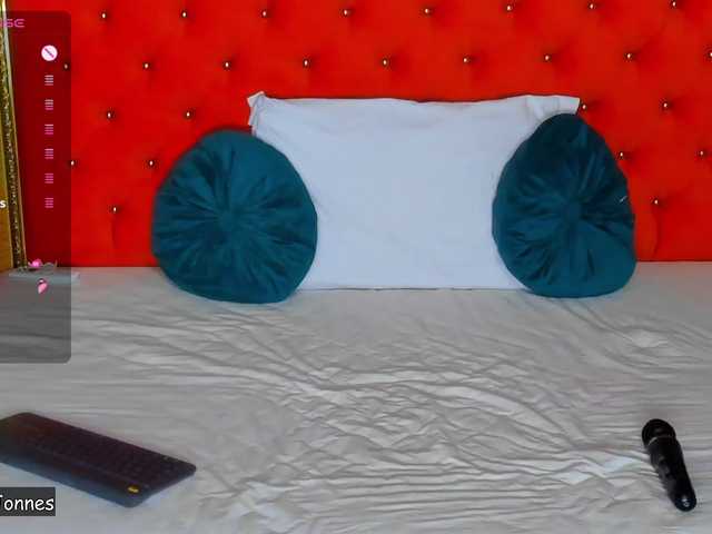 VallerieJones's BongaCams show and profile