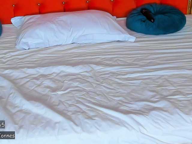 VallerieJones's BongaCams show and profile