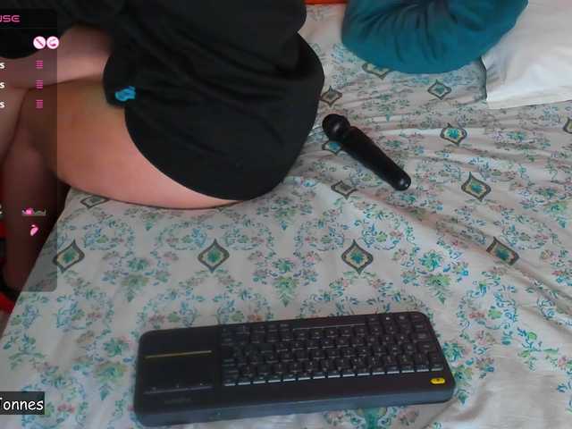 VallerieJones's BongaCams show and profile