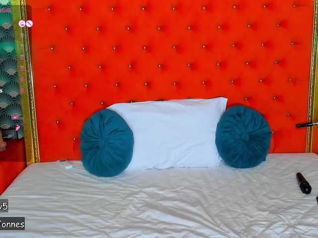 VallerieJones's BongaCams show and profile