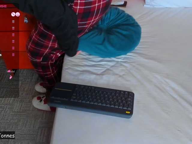 VallerieJones's BongaCams show and profile