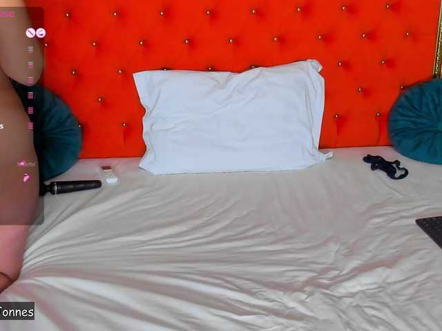 VallerieJones's BongaCams show and profile