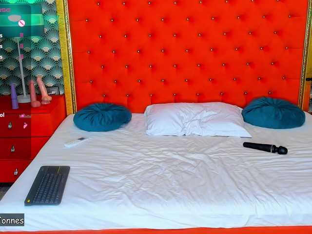 VallerieJones's BongaCams show and profile