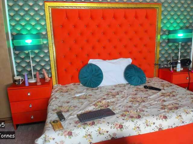 VallerieJones's BongaCams show and profile