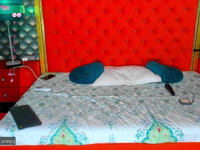 VallerieJones's BongaCams show and profile