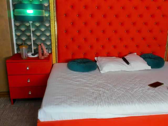  VallerieJones chat room