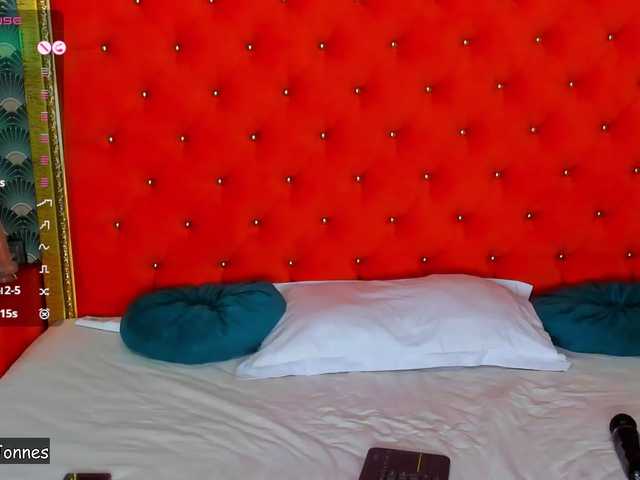 VallerieJones's BongaCams show and profile