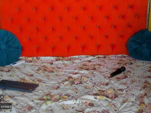 VallerieJones's BongaCams show and profile