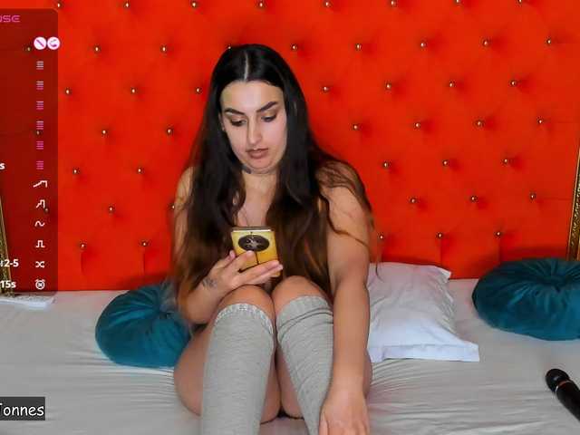 VallerieJones's BongaCams show and profile