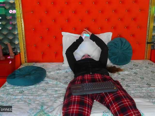 VallerieJones's BongaCams show and profile