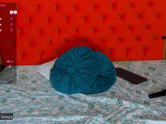 VallerieJones's BongaCams show and profile