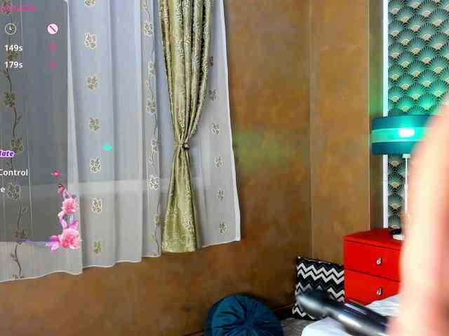 -VALERIIAA- webcam