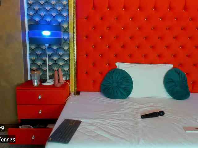 VallerieJones VallerieJones