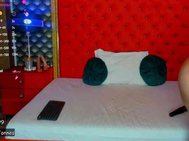 VallerieJones VallerieJones