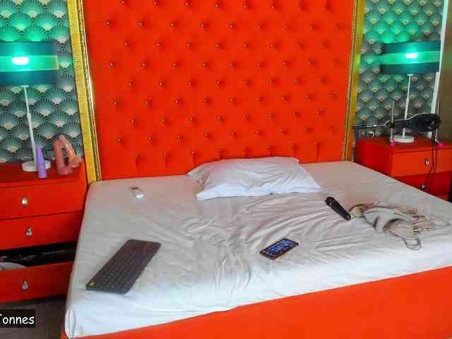 VallerieJones VallerieJones