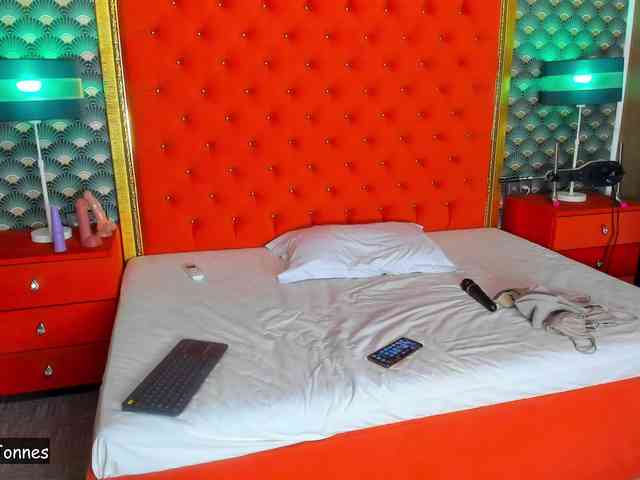 VallerieJones VallerieJones