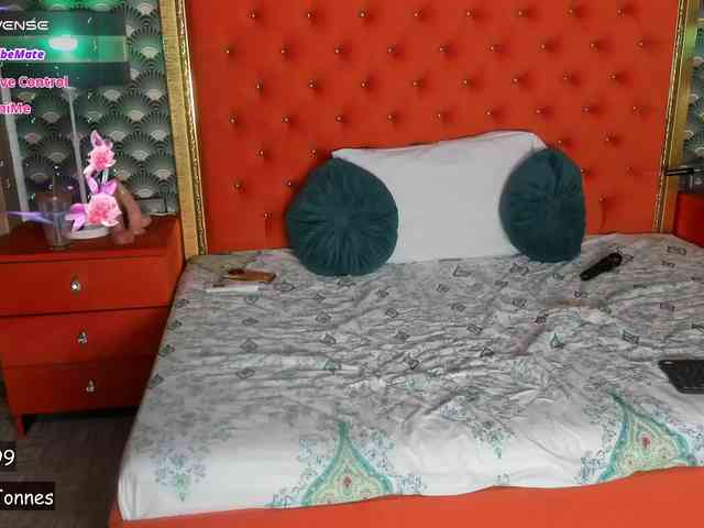 VallerieJones VallerieJones