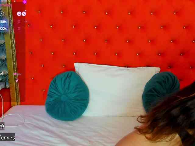 VallerieJones Live Webcam on BongaCams