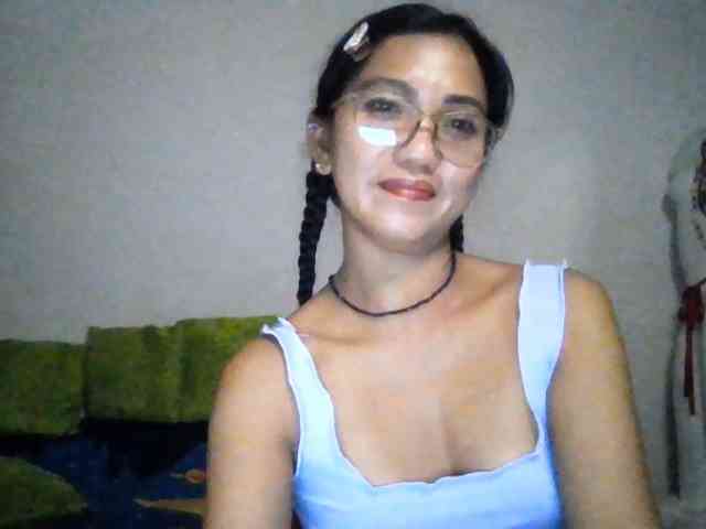 Tina_Jade webcam