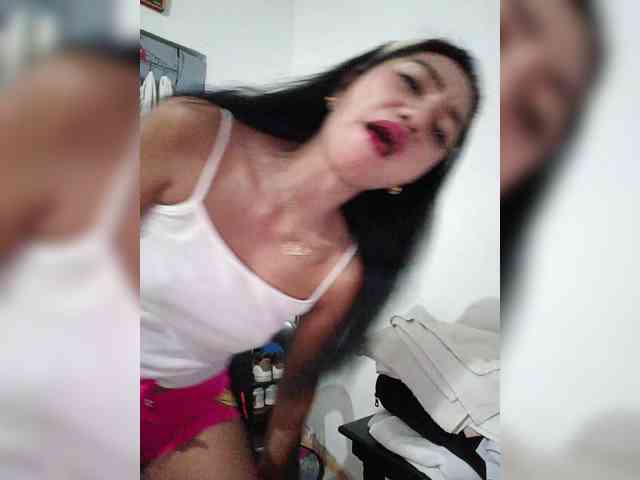 Tina_Jade webcam