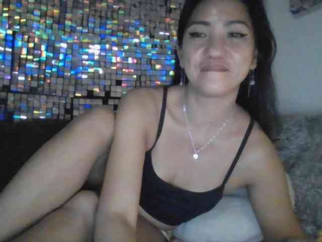 Tina_Jade webcam