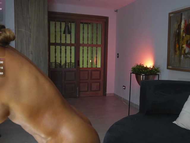 RenataReyes1's BongaCams show and profile