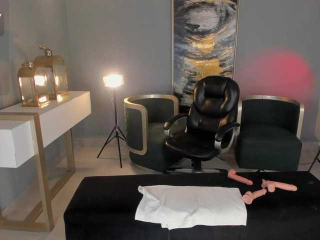 RenataReyes1's BongaCams show and profile