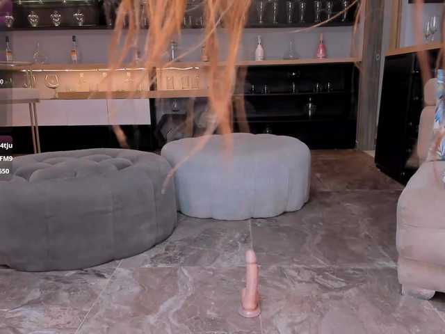 RenataReyes1's BongaCams show and profile