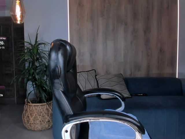 RenataReyes1's BongaCams show and profile