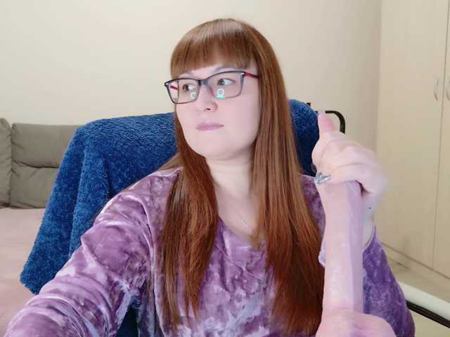 Fox-Lisa's BongaCams show and profile