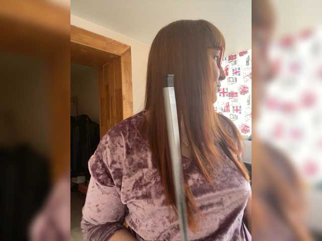 Fox-Lisa's BongaCams show and profile