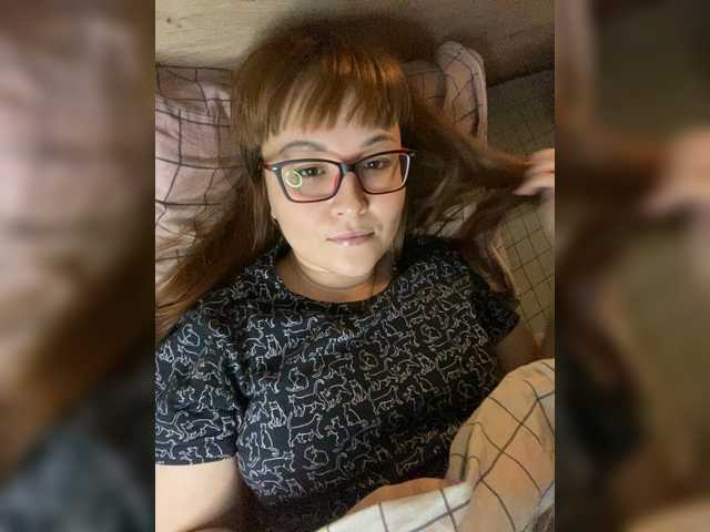 Fox-Lisa's BongaCams show and profile