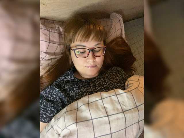 Fox-Lisa's BongaCams show and profile