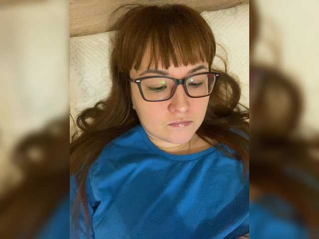 Fox-Lisa's BongaCams show and profile