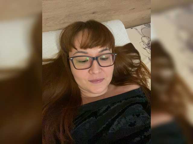 Fox-Lisa's BongaCams show and profile