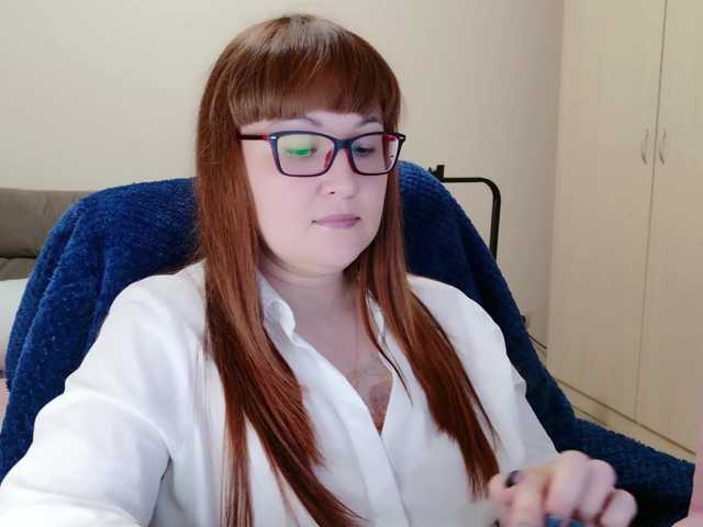 Fox-Lisa's BongaCams show and profile