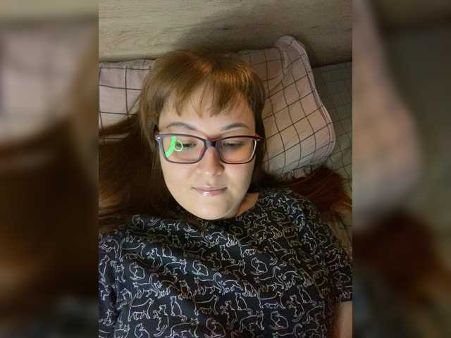 Fox-Lisa's BongaCams show and profile