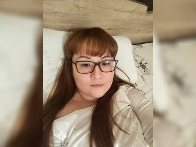 Fox-Lisa's BongaCams show and profile