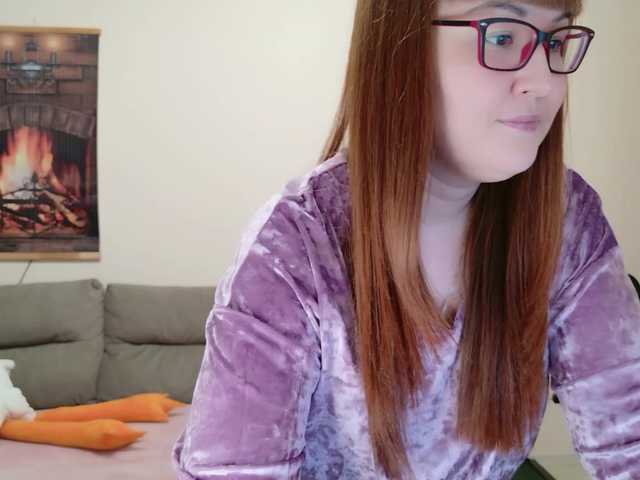 Fox-Lisa's BongaCams show and profile