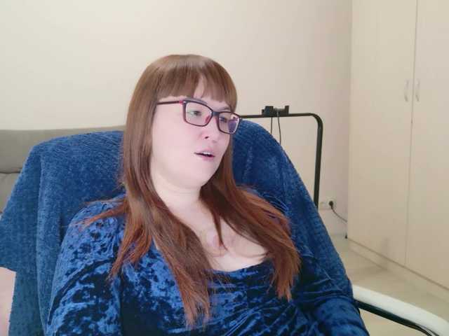 Fox-Lisa's BongaCams show and profile